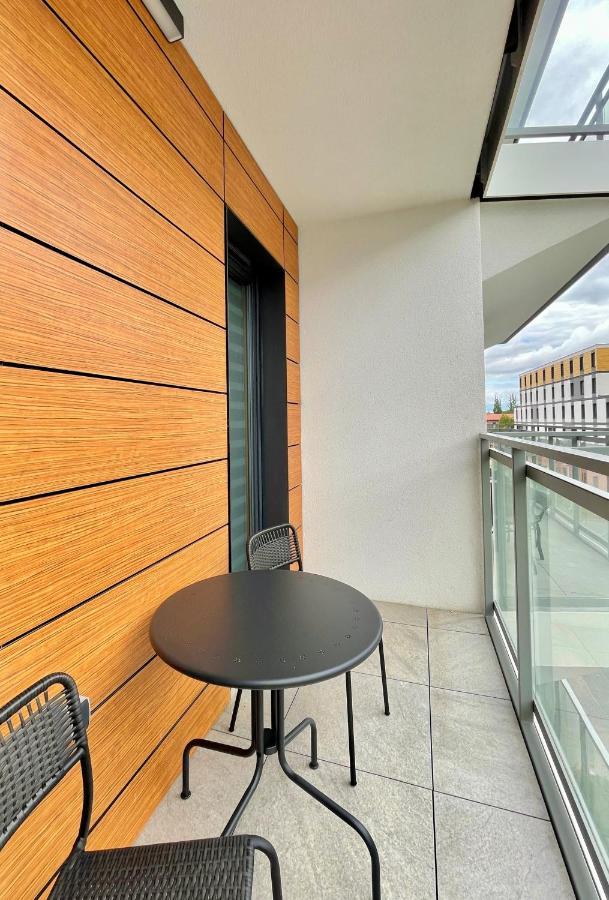 Modern Apartment *